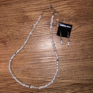 Pearl necklace / matching earring set